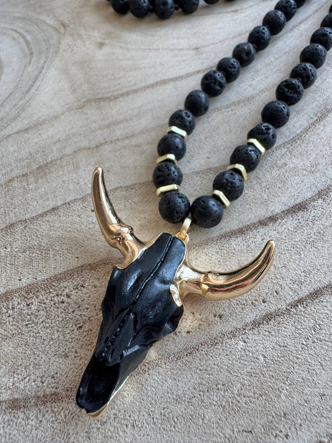 The Black Wildhorn Necklace