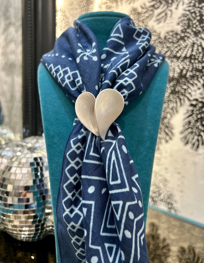 Vida Silver Heart Scarf Ring