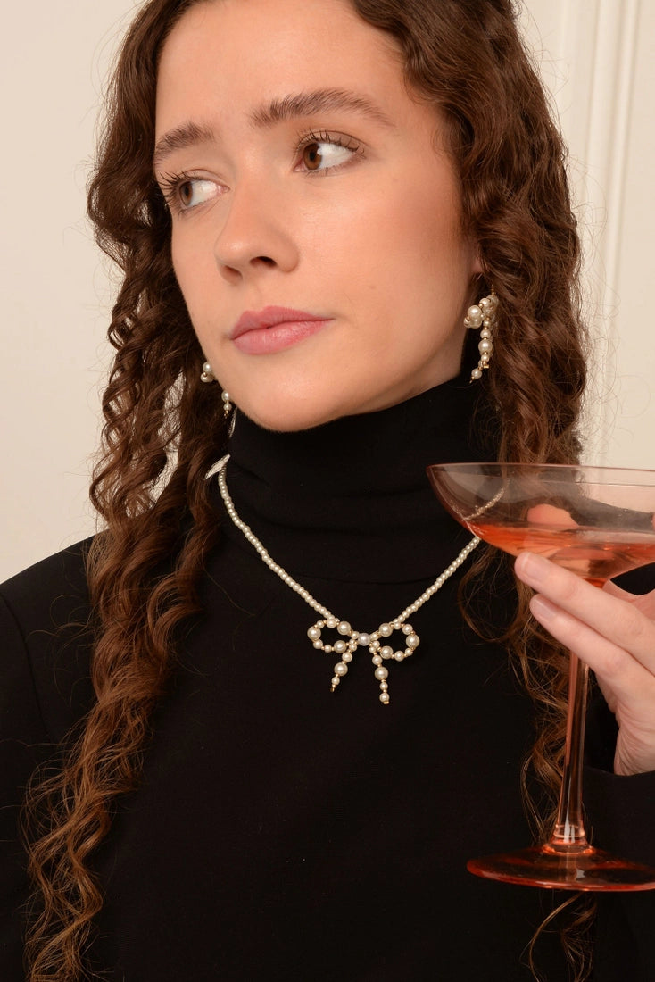 Pearl Bow Beaded Necklace