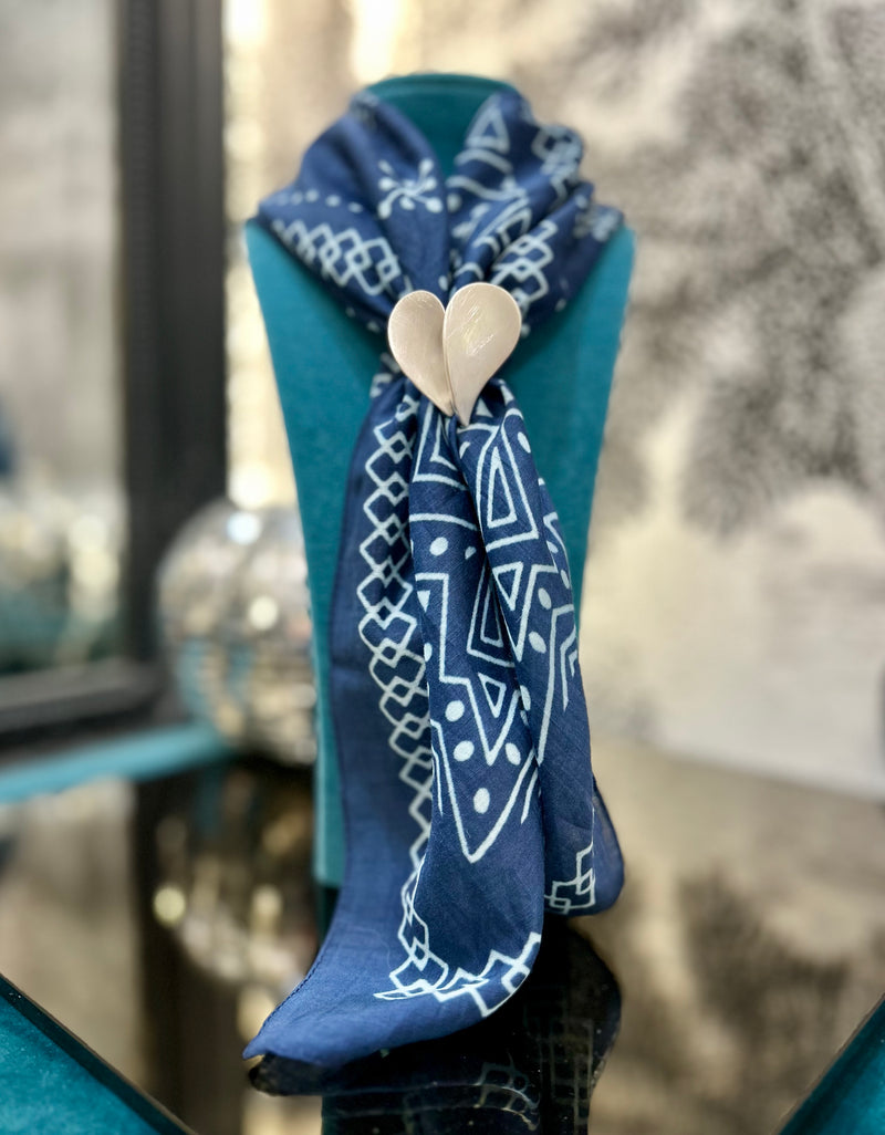 Vida Silver Heart Scarf Ring