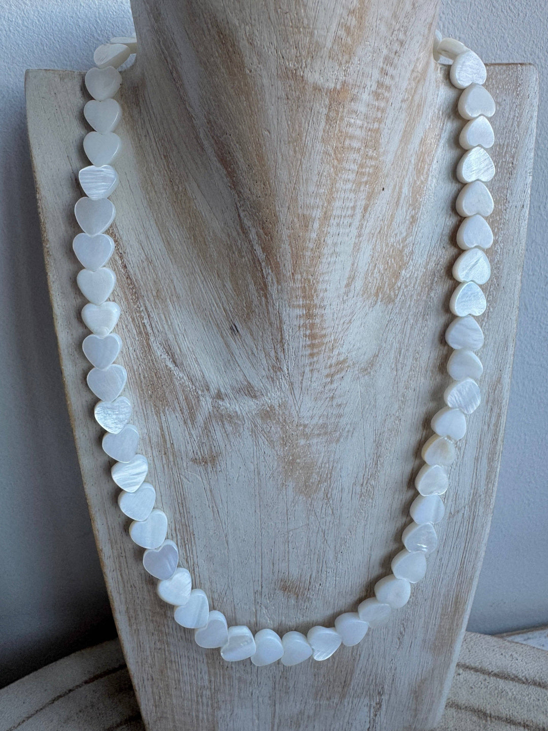 Amora Shell Necklace