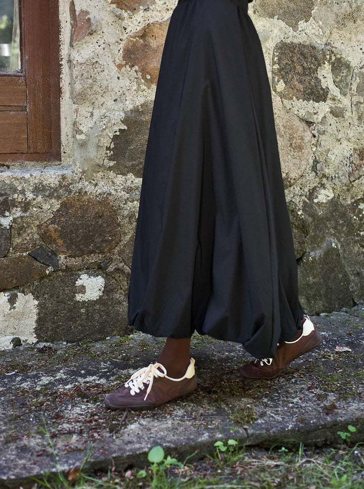 Davina balloon skirt in Black