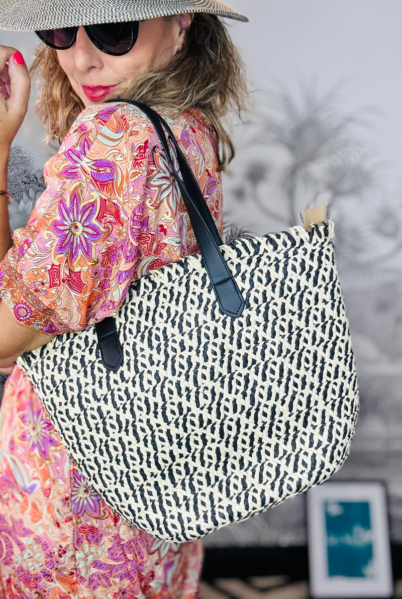 Juna Monochrome Summer Bag