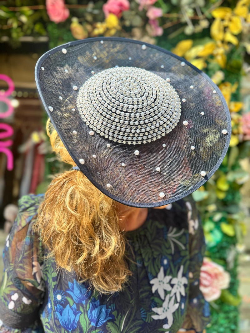 Pearl Embellished Wave Fascinator