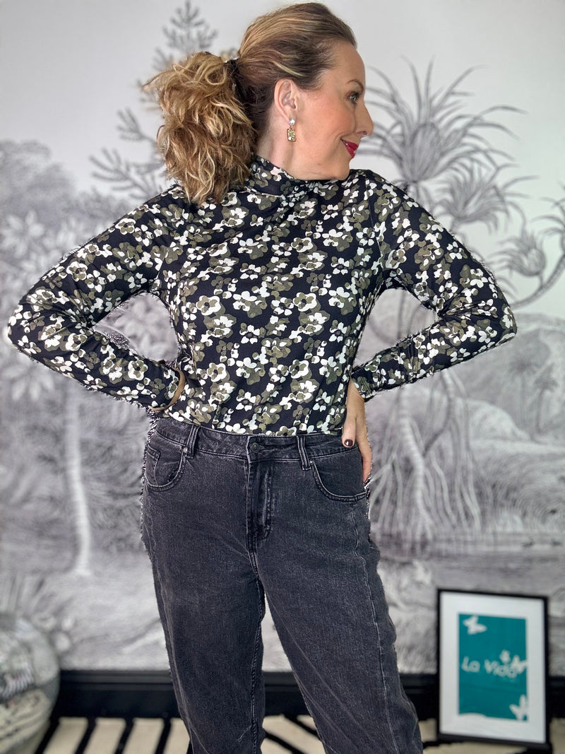 Rolinde Long Sleeve Top in Floral Khaki