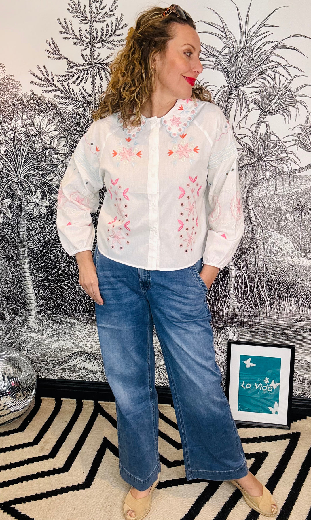 Gails Collar Blouse With Punch Embroidery