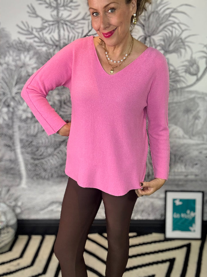 Ambers Raw Edge V-Neck Jumper
