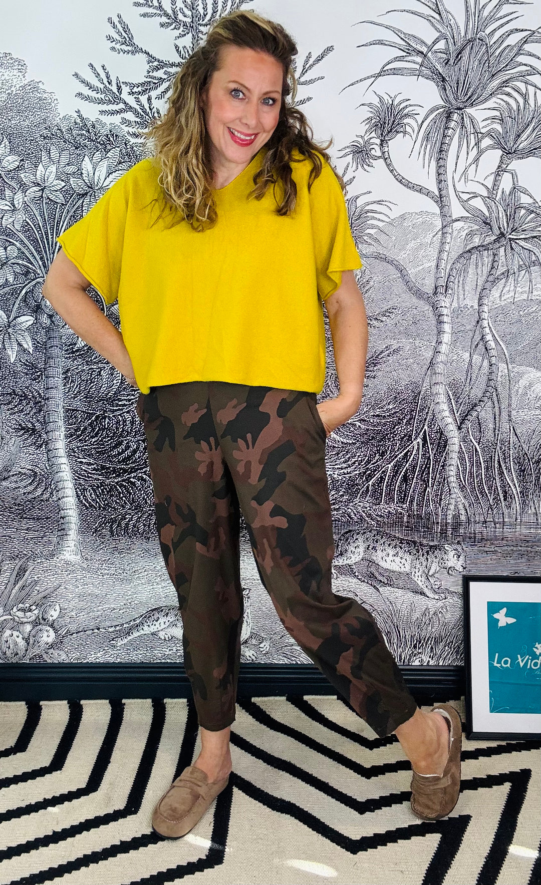 Ally Barrel Pants in Camo