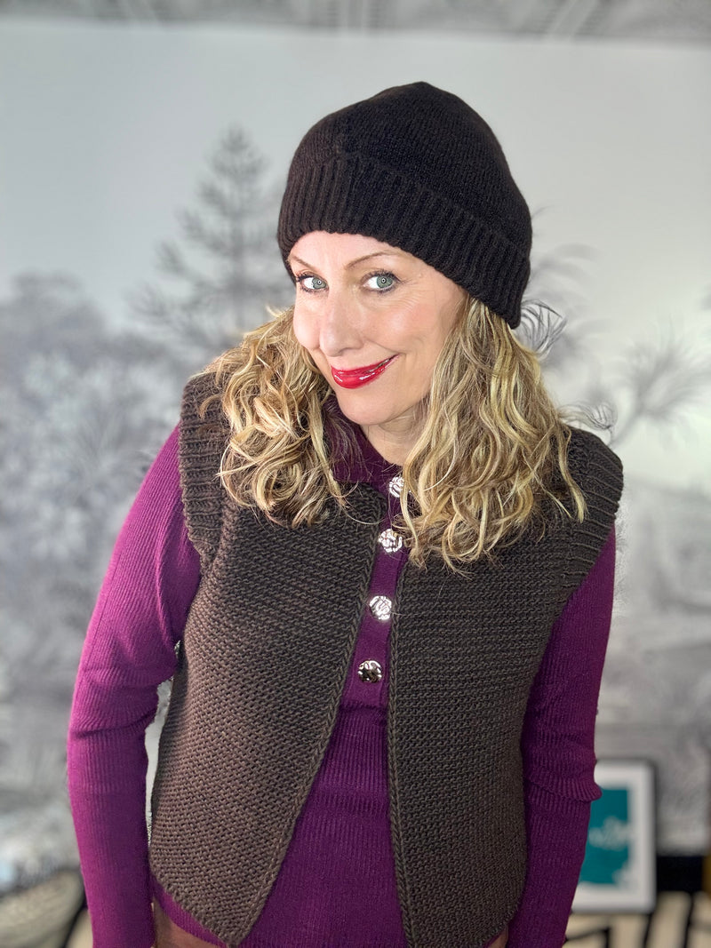 Fanny Beanie Hat in Chocolate Brown