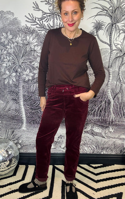 Tessy Velvet Jeans in Ruby