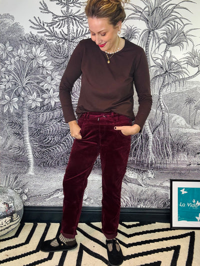 Tessy Velvet Jeans in Ruby