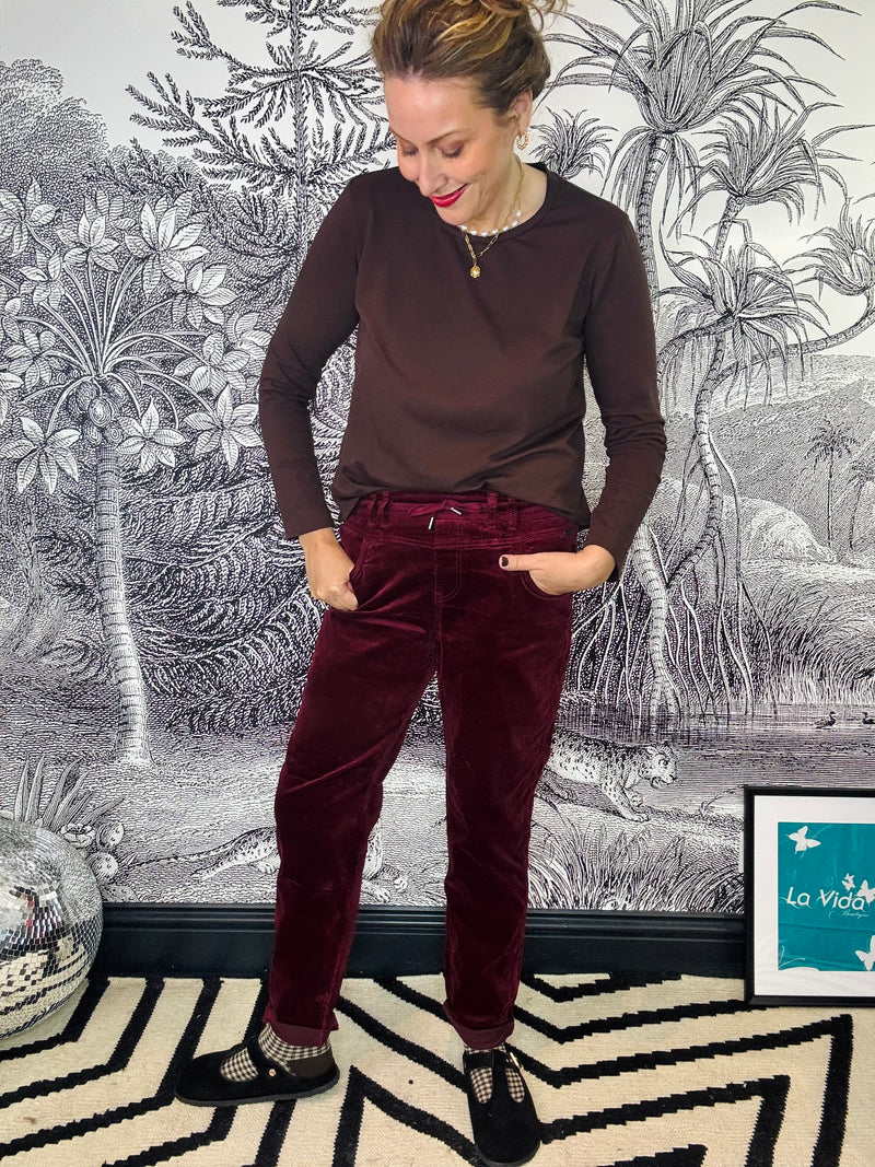 Tessy Velvet Jeans in Ruby