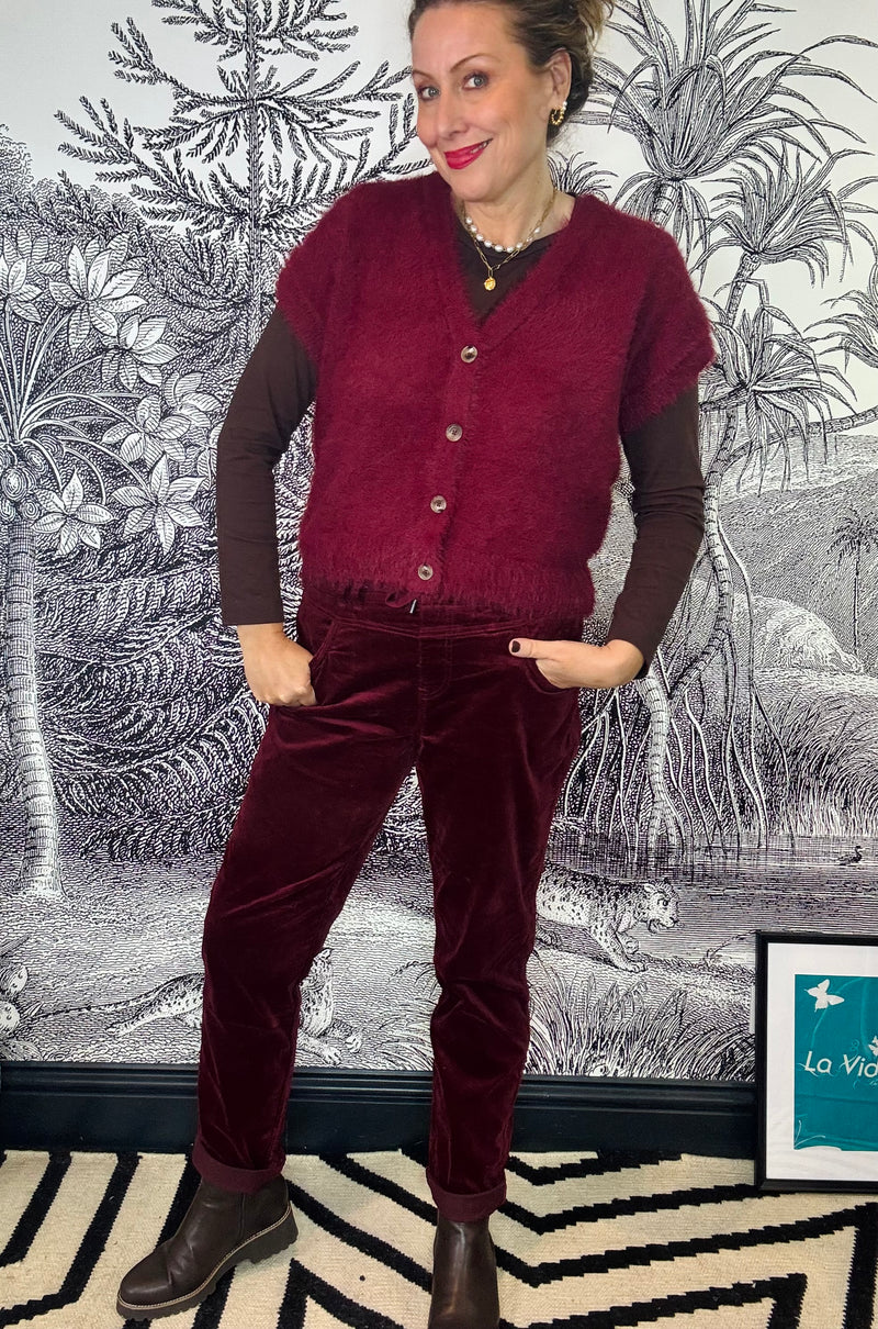 Tessy Velvet Jeans in Ruby