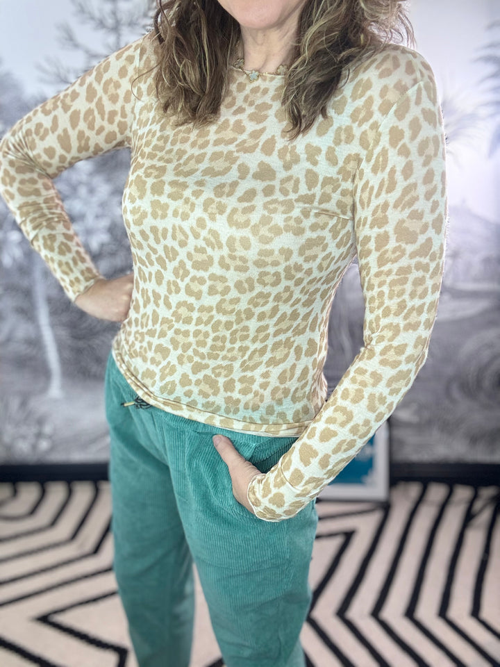 Selena Super Soft Leopard Print Cashmere Layering Top