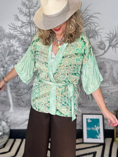 Luna Short Kimono in Floral Green Mix