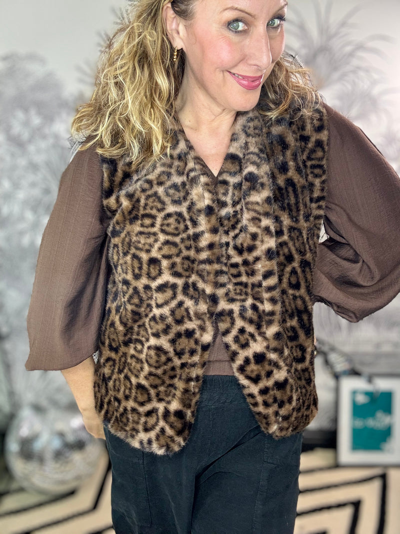 Shanti Super Soft Plush Leo Gilet