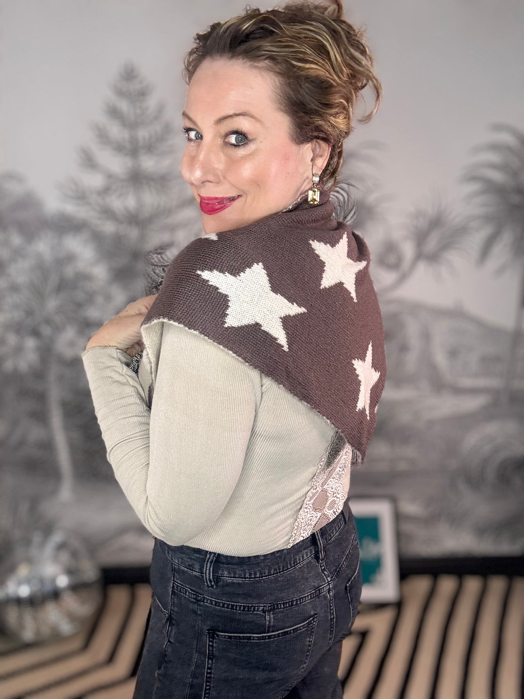 Rachaels Reversible Knitted Neck Triangle Scarf Star Print