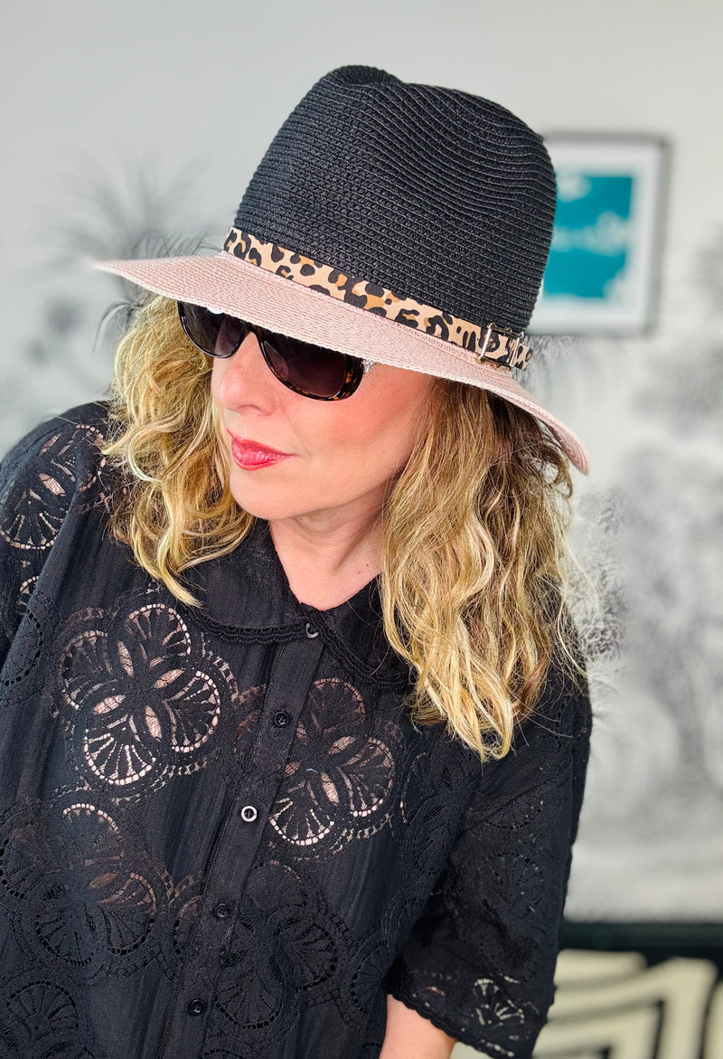 Foldable Panama Hat in Black/ Pale Pink with Leopard Band
