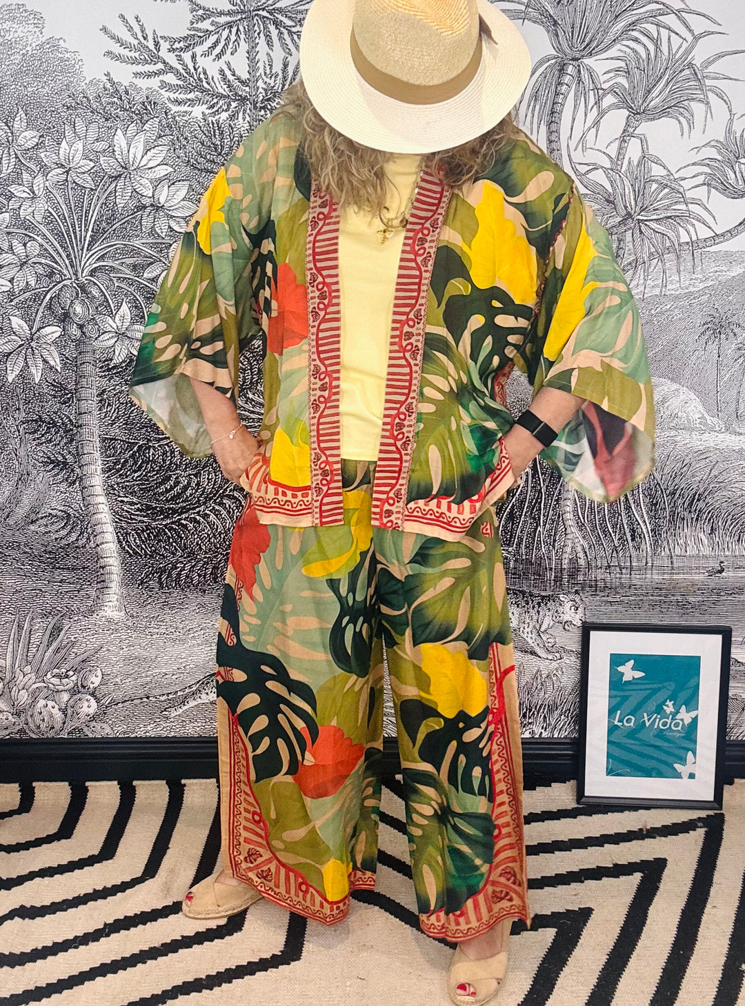 Kimono Jacket in Exotic Leaves in Green