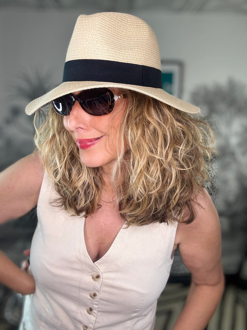 Foldable Panama Hat in Classic Beige with Black Band