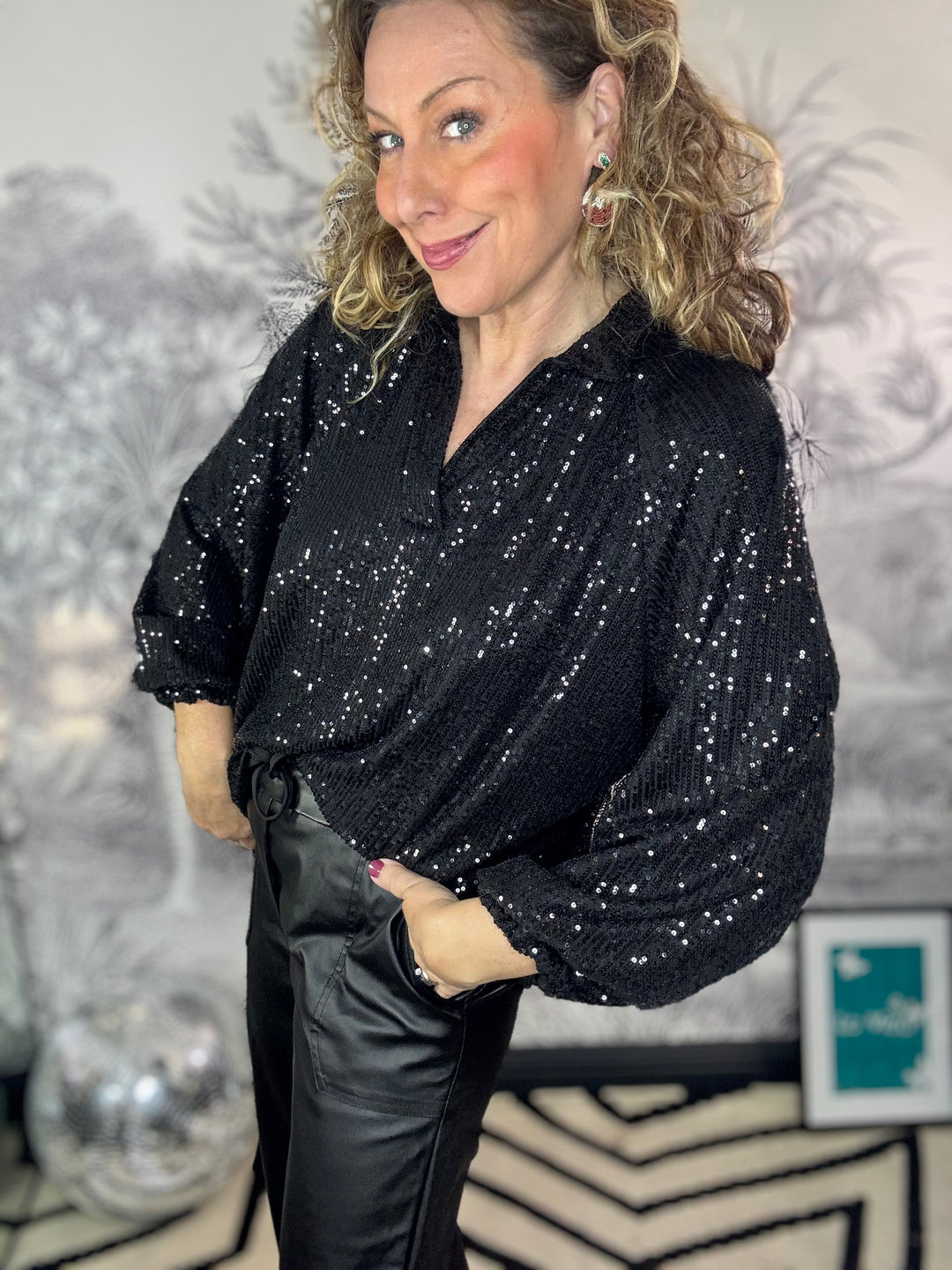 Aneta Sequin V-Neck Top with Collar