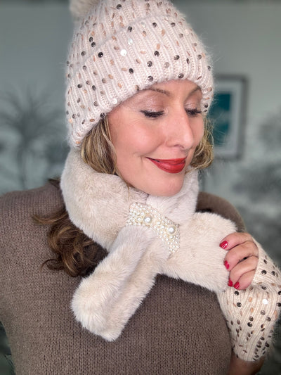 Pearl Cluster Faux Fur Scarf