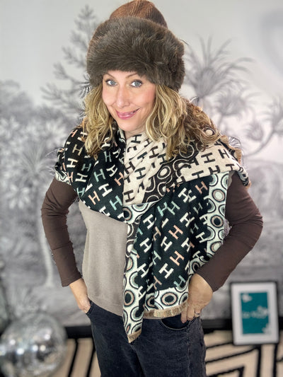 Monogrammed H Winter Scarf in Black/Beige
