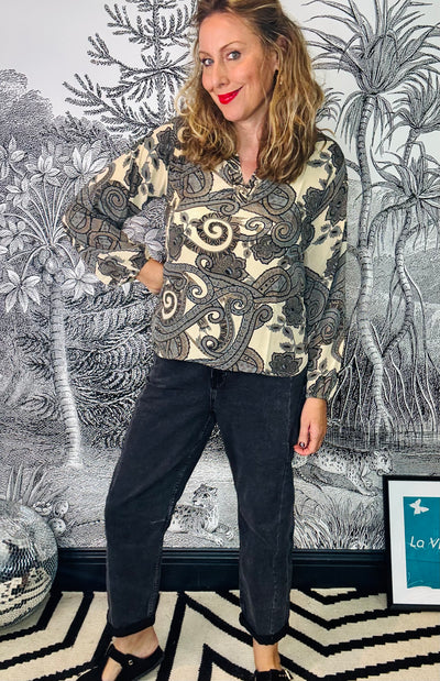 Luna Blouse in Grey Paisley