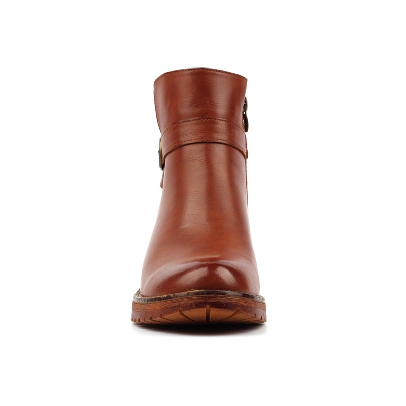 Demure Tan Brown Buckle Boots