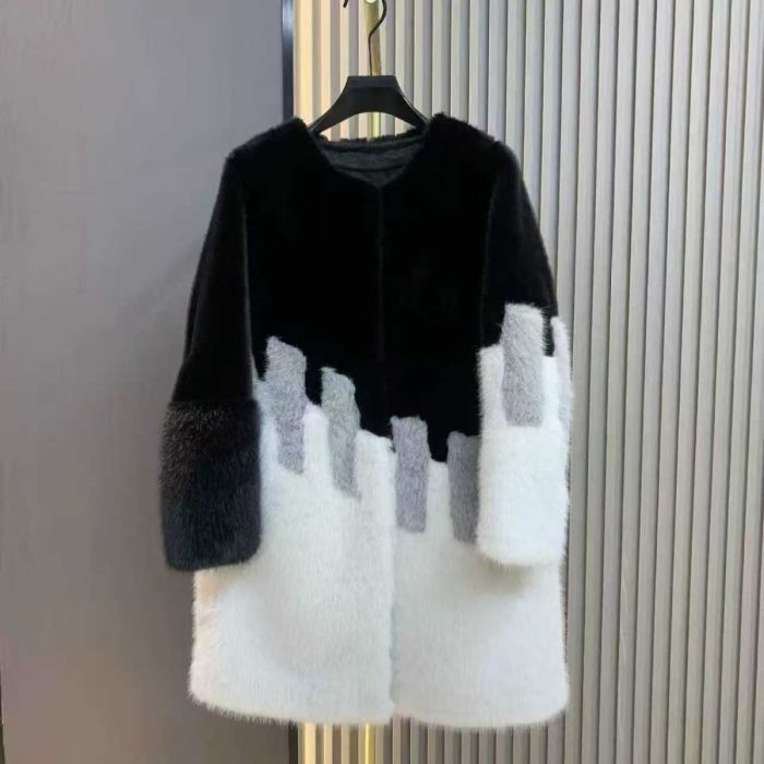Nox Contrast Faux Fur Coat