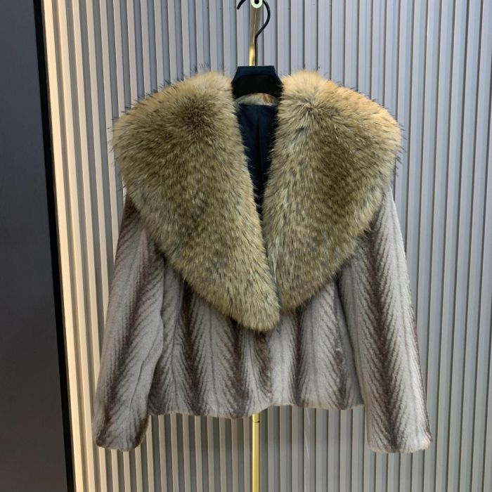 Monroe Large Collar Faux Fur Coat