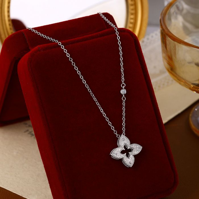 Dainty Four Petals Necklace