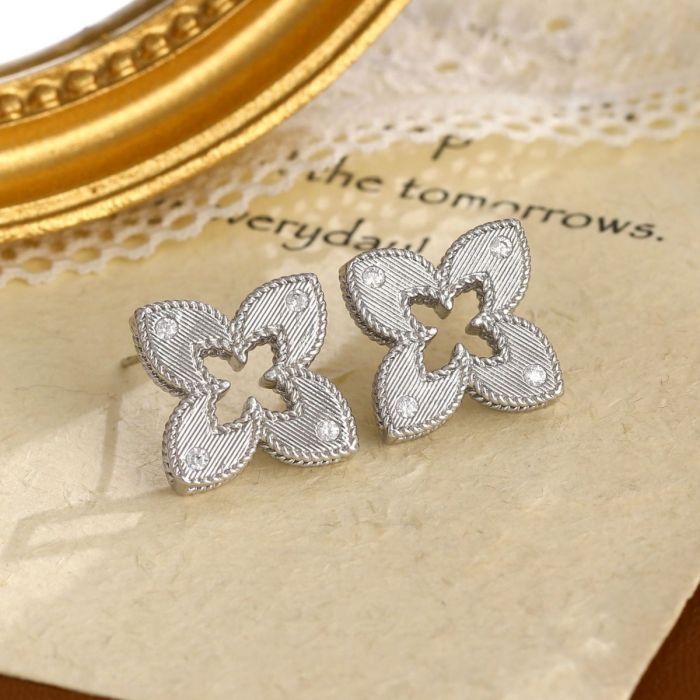Dainty Four Petals Stud Earrings