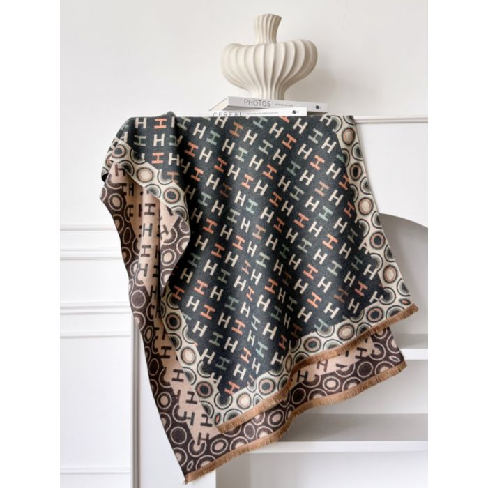 Monogrammed H Winter Scarf in Black/Beige