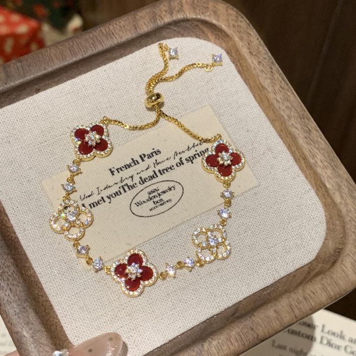 Delicate Petals Sparkle Bracelet