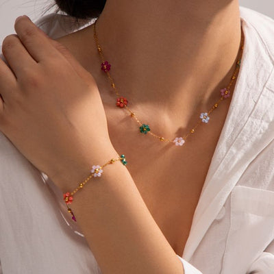 Ditsy Beaded Flower Necklace