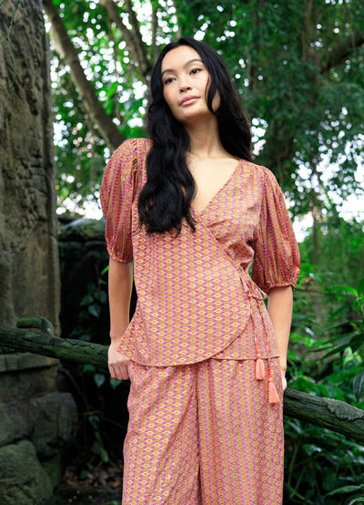 Luna Puff Sleeve Wrap Blouse in Pink Diamond