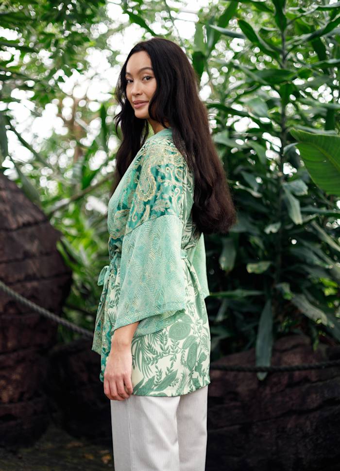 Luna Short Kimono in Floral Green Mix
